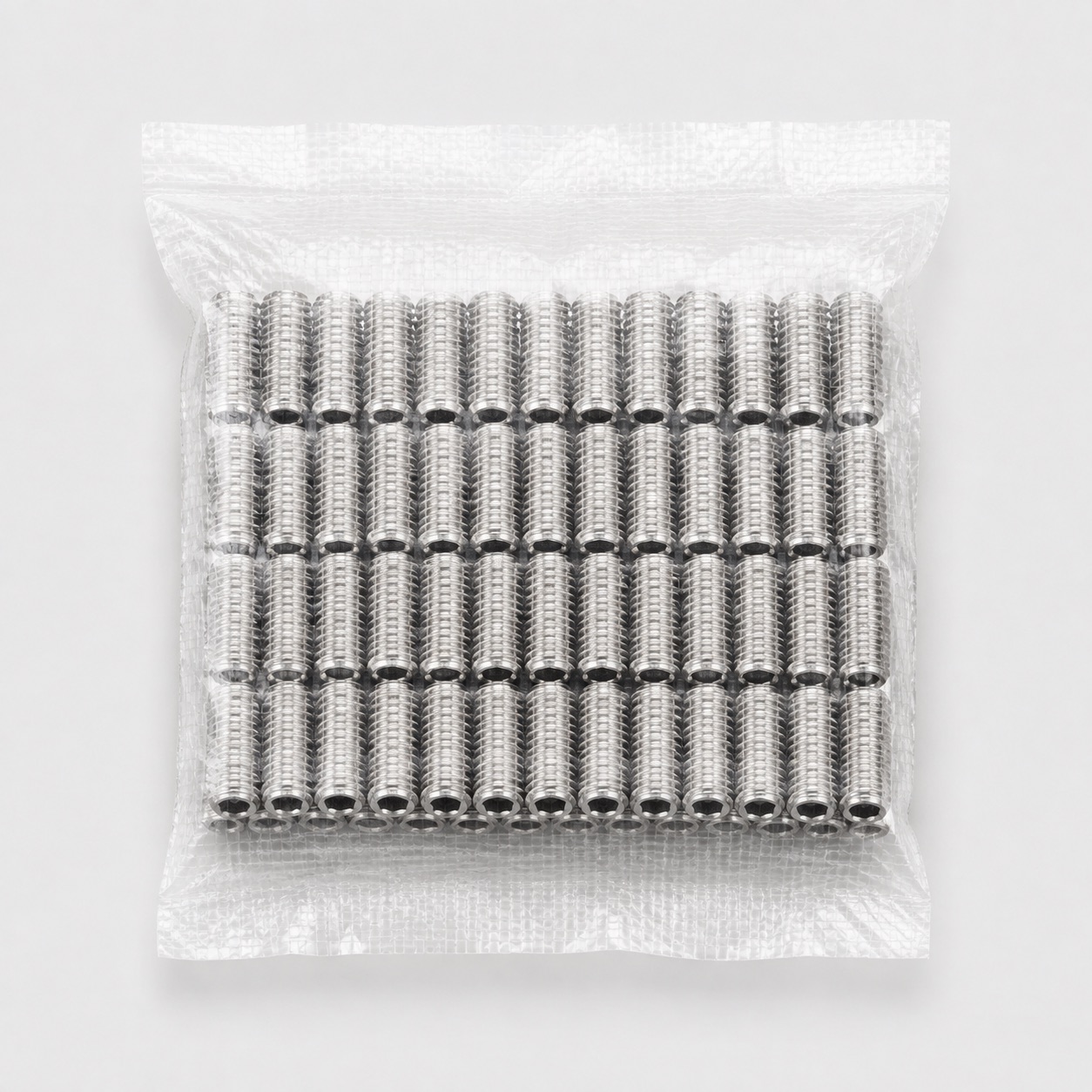 Uniform single specification set screws in woven bag